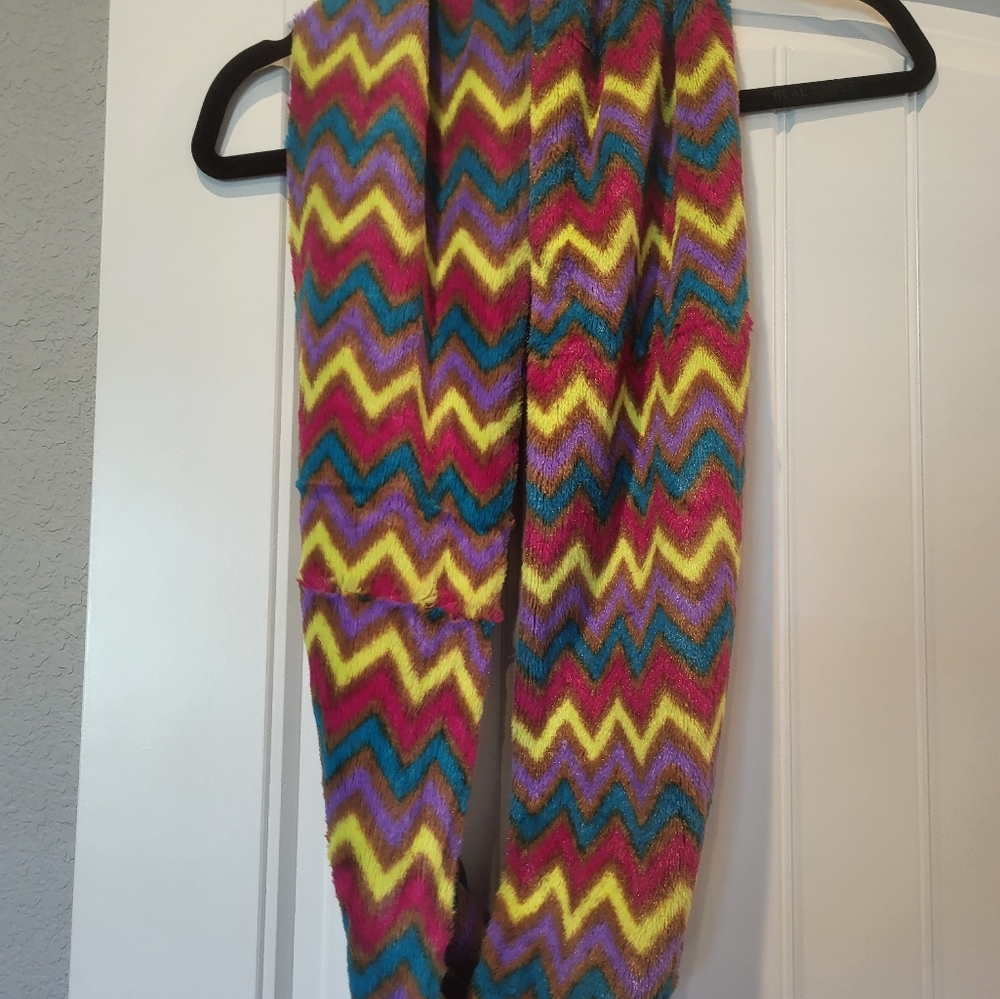 Scarf - Picture 2 of 2